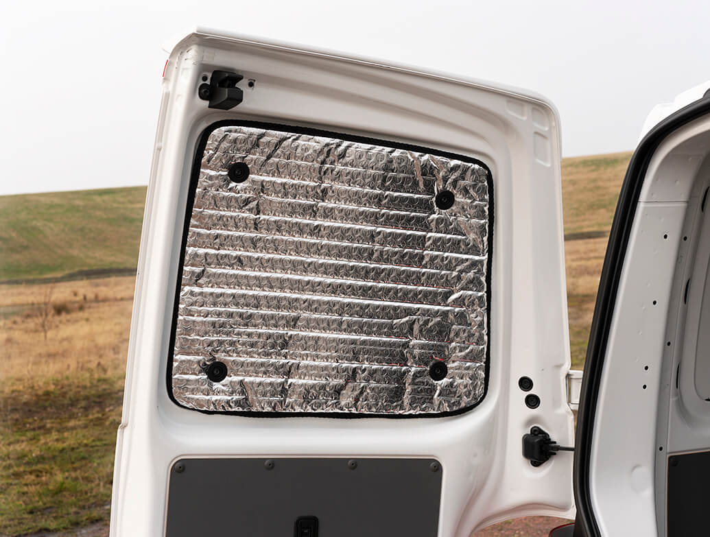 Blackout Curtains - แผ่นฉนวนกันความร้อนประตูคู่ด้านหลังสำหรับรถตู้ VW T6 พร้อมม่านบังแดดสำหรับหน้าต่าง อุปกรณ์ตกแต่งภายในรถยนต์